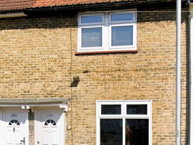 House for rent in London Borough of Barking and Dagenham, Greater London