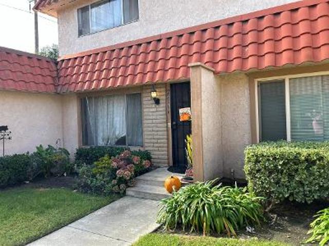 Condo for sale in Foothill Ranch, California
