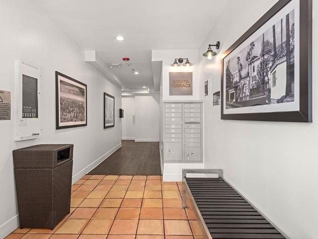 Apartment for rent in Canoga Park, California