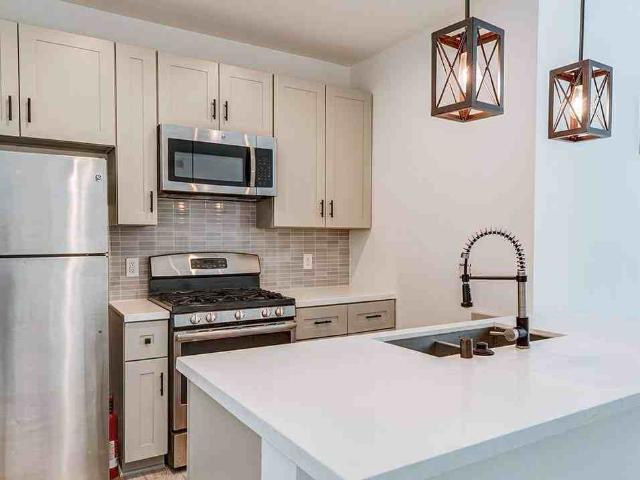 Apartment for rent in Hollywood, Los Angeles
