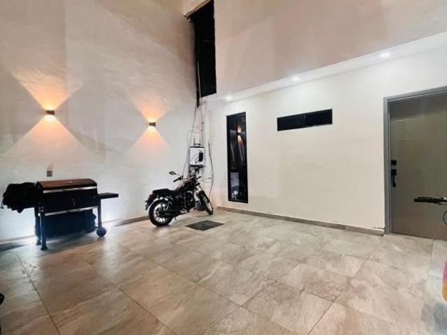 Bonita y elegante casa en los 11 cuartos