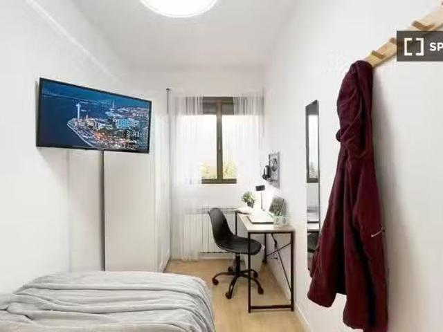 Casa en alquiler en Ciudad Lineal, Madrid