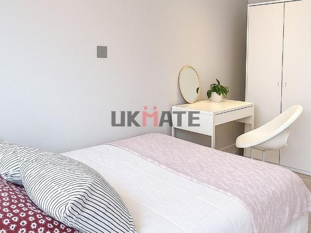 Room for rent in Royal Borough of Kingston upon Thames, Greater London