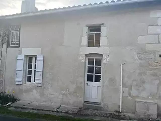 Maison vente à Angoulême, Chalais