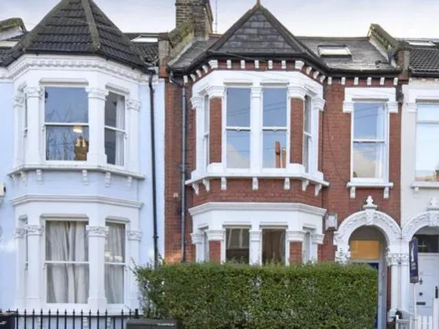 Apartment for rent in Clapham, Greater London