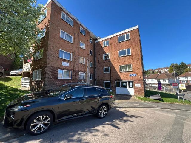 Apartment for rent in Farley Hill, Spring Park