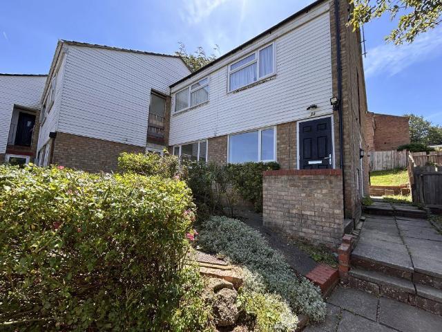 Apartment for rent in Farley Hill, Spring Park