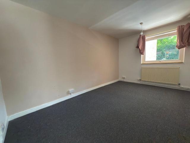 Apartment for rent in Farley Hill, Spring Park