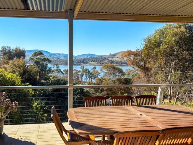 House for sale in Bonnie Doon, Victoria