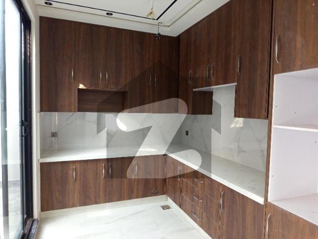 House for sale in تحصیل فیصل آباد شہر, فیصل آباد ڈویژن