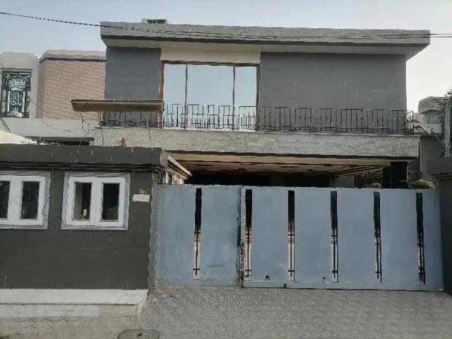 House for sale in Faisalabad, Islamabad Capital Territory