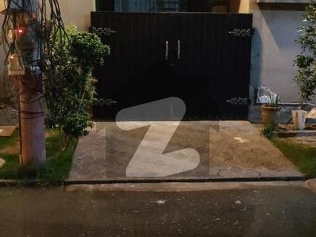 House for sale in Faisalabad, Islamabad Capital Territory