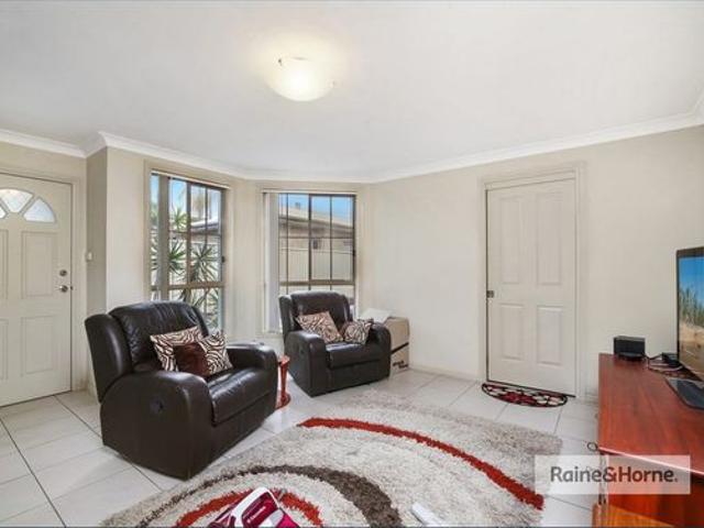 Townhouse for rent in Gosford, New South Wales