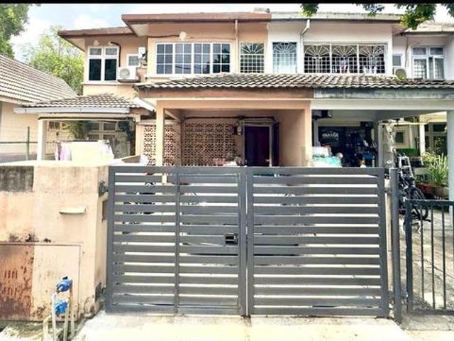 Townhouse for sale in Country Heights Damansara, Kuala Lumpur