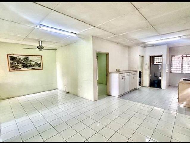 Townhouse for sale in Petaling, Alam Impian