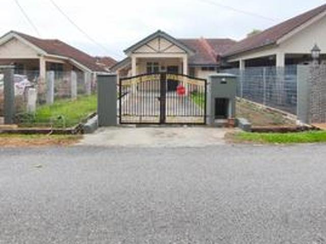 Residential House for sale in Tanjong Sepat, Selangor