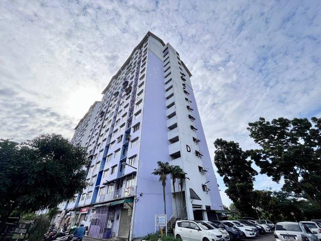 Apartment for sale in Petaling, Damansara Damai