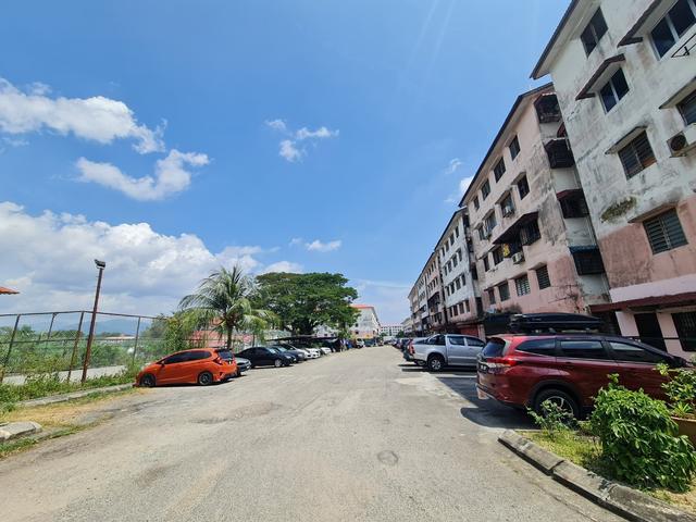 Apartment for sale in Kajang, Langat
