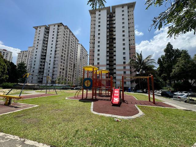 Serviced Residence for sale in Petaling, Damansara Damai