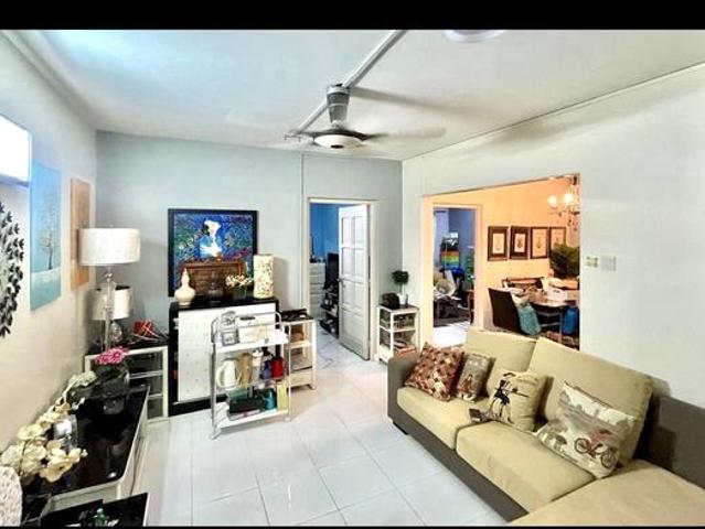Apartment for sale in Country Heights Damansara, Kuala Lumpur