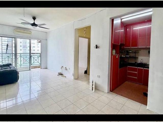 Apartment for sale in Seri Kembangan, Majlis Bandaraya Subang Jaya