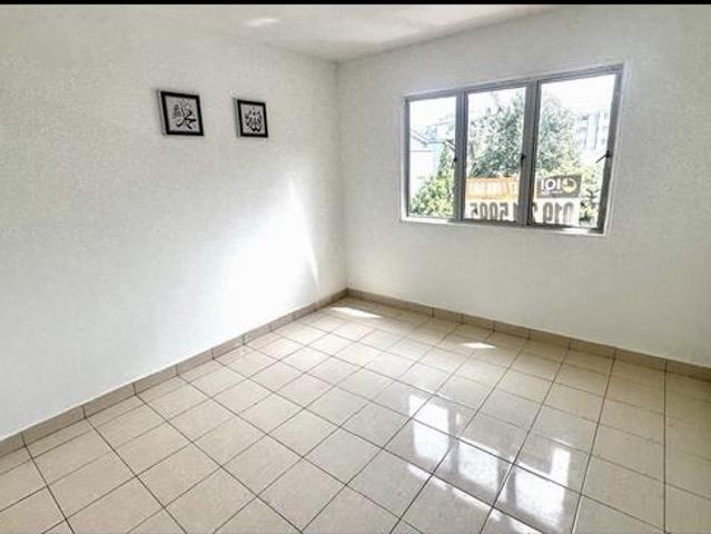 Flat for sale in Country Heights Damansara, Kuala Lumpur