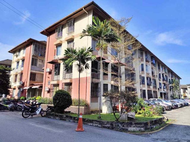 Apartment for sale in Country Heights Damansara, Kuala Lumpur