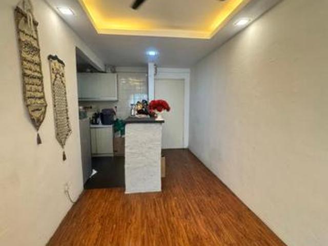 Apartment for sale in Petaling, Damansara Damai