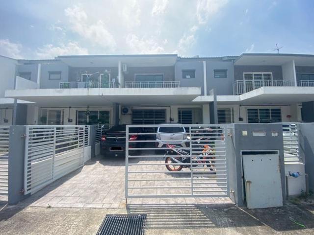 Terraced House for sale in Sepang, Tanjong Sepat