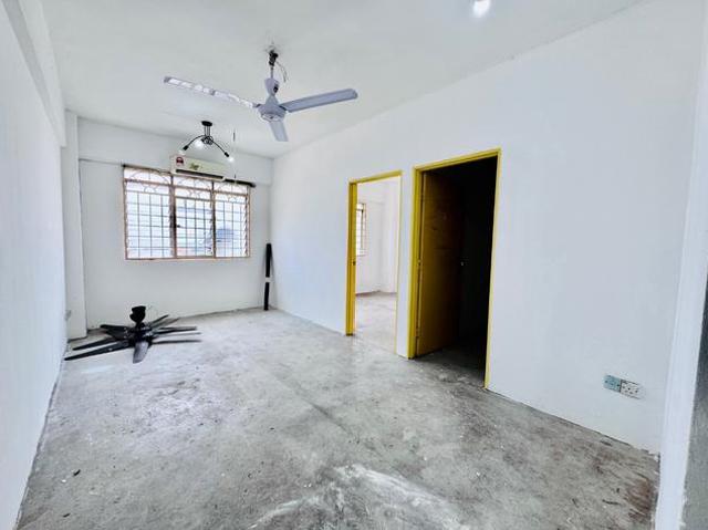 Apartment for sale in Petaling, Damansara Damai