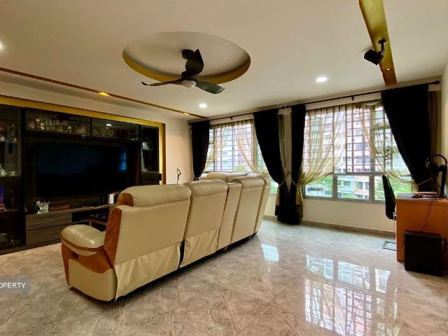 HDB House for sale in Jurong