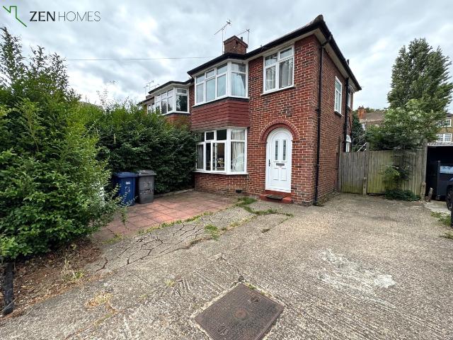 House for rent in Colindale, Greater London