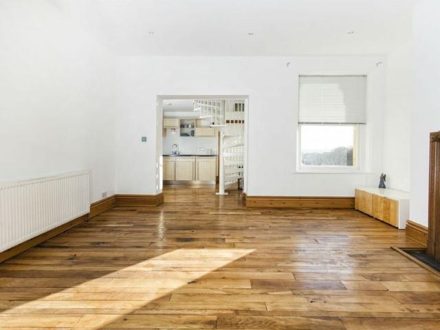 Apartment for rent in Eightlands, Dewsbury