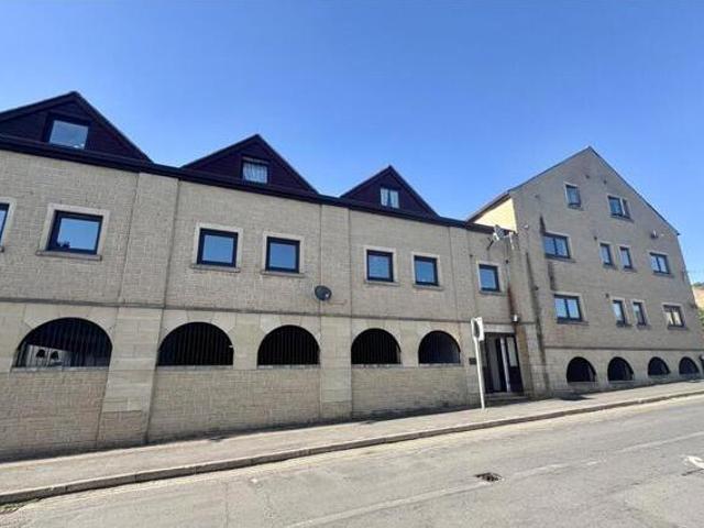House for sale in Halifax, West Yorkshire