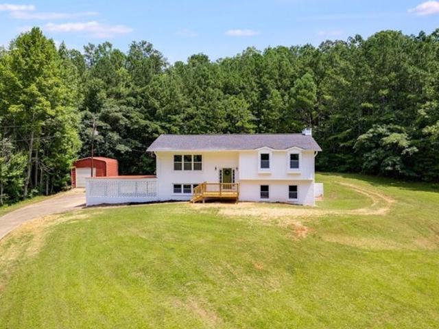 House for sale in Heflin