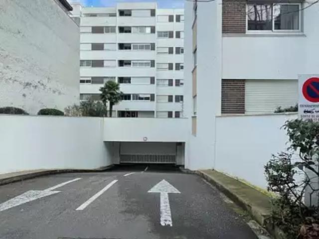 Garage location à Bordeaux, Port de la Lune, Bordeaux