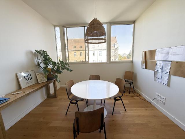 Bureau vente à Bordeaux