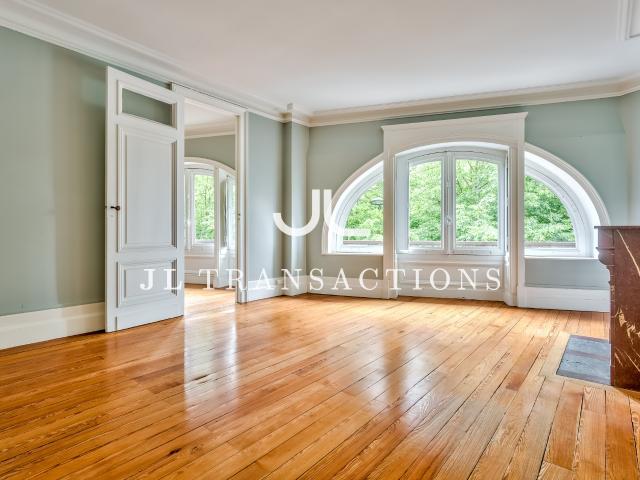 Bureau vente à Bordeaux