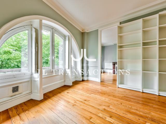 Bureau vente à Bordeaux