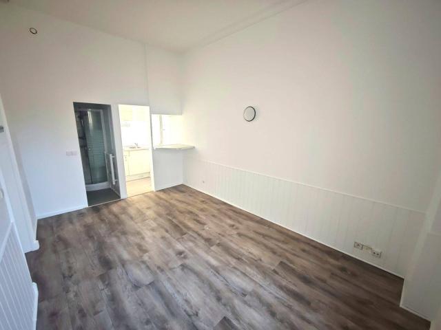 Studio location à Bordeaux, Port de la Lune, Bordeaux