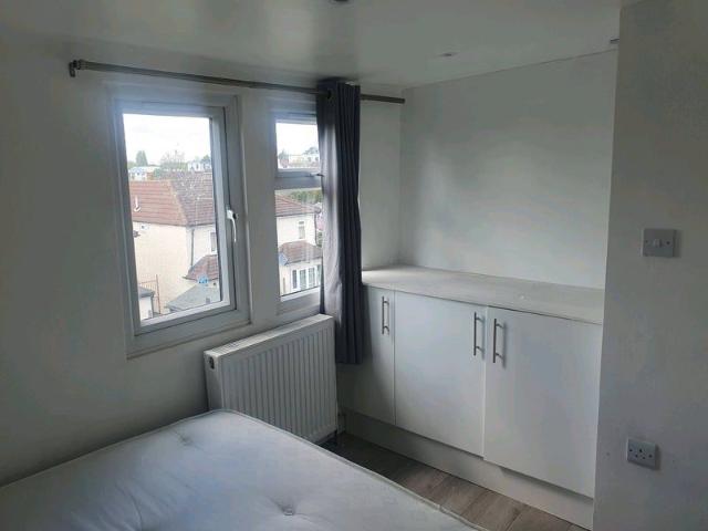 Room for rent in London Borough of Croydon, Shirley