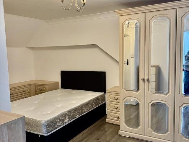 House for rent in London Borough of Merton, Mitcham