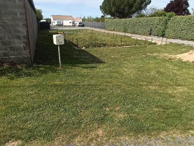 Terrain vente à France métropolitaine, Bords