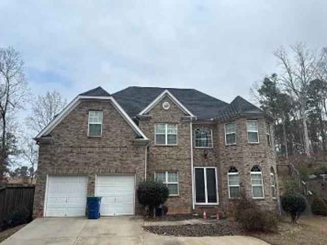 House for sale in Red Oak, Georgia