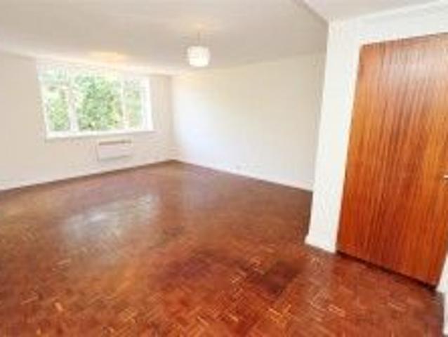 Apartment for rent in Elstree and Borehamwood, Borehamwood