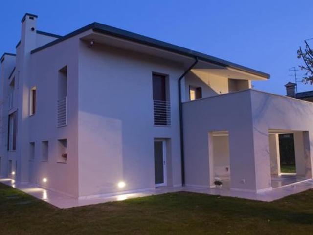Villa Indipendente in vendita a Borgo San Lorenzo, Toscana