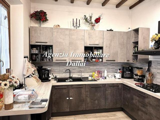 Villa Indipendente in vendita a Borgo San Lorenzo, Toscana