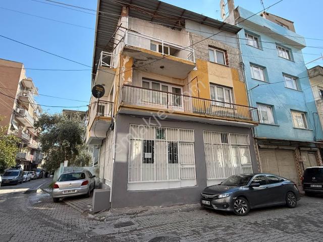 Bornova, İzmir içerisinde satılık Bina