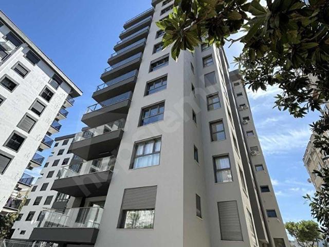 Bornova, İzmir içerisinde satılık mülk
