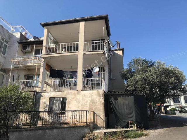 Bornova, İzmir içerisinde satılık Bina